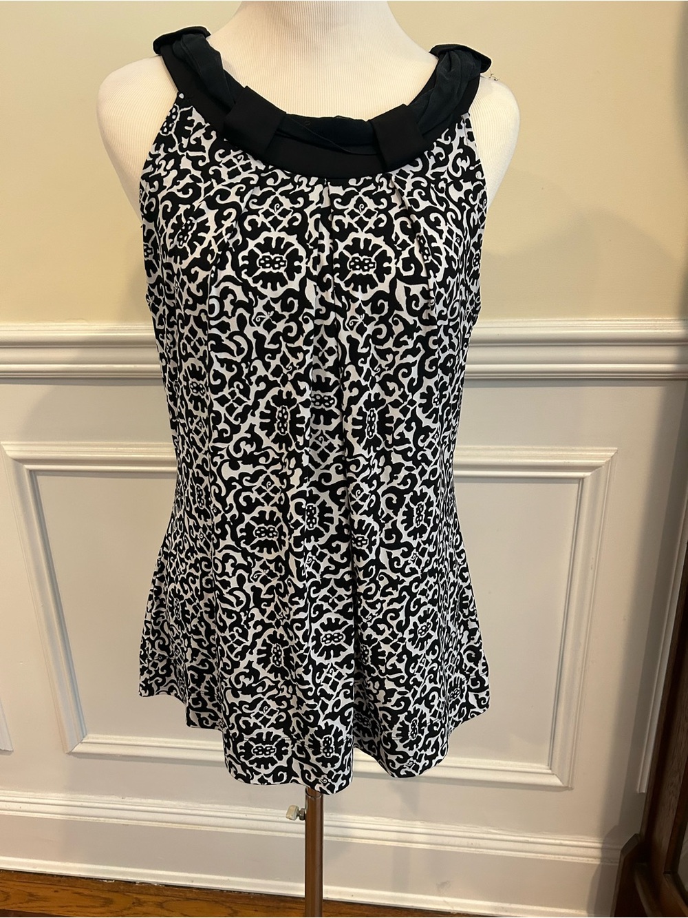White House Black Market Black & White Patterned Halter Top with Twisted Neck